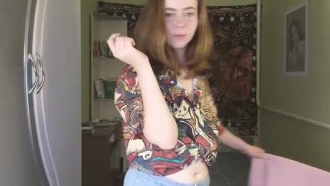 Snapshot of milora_ chatting on September 14, 3:54 pm Mila online show from September 14, 3:54 pm