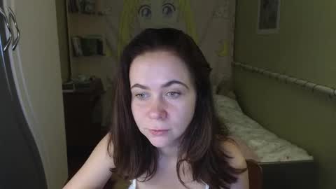 Snapshot of milora_ chatting on October 4, 4:11 pm Mila online show from October 4, 4:11 pm