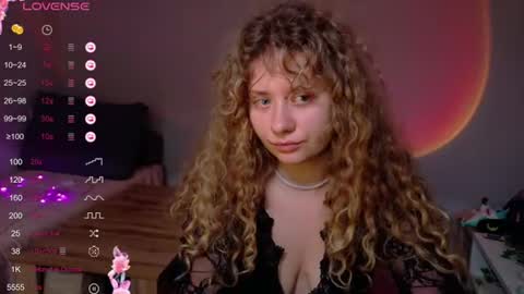 milounee online show from June 27, 12:22 pm