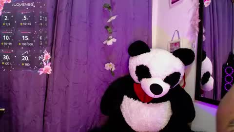 Snapshot of milu_beluci chatting on March 10, 11:38 pm Milu Belucci online show from March 10, 11:38 pm