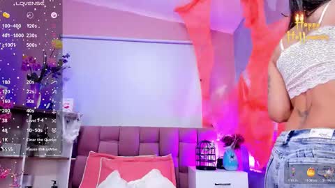 Snapshot of milu_beluci chatting on October 17, 3:59 pm Milu Belucci online show from October 17, 3:59 pm