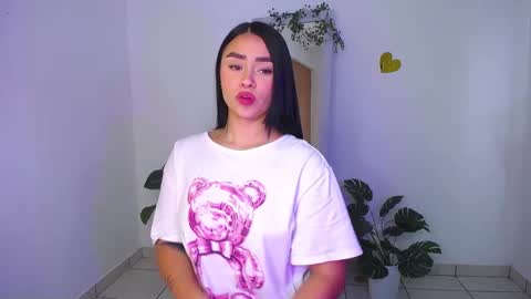 Mily Ortiz online show from March 11, 6:10 pm