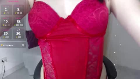 Snapshot of mily_thomson_b chatting on January 25, 10:28 pm Mily online show from January 25, 10:28 pm
