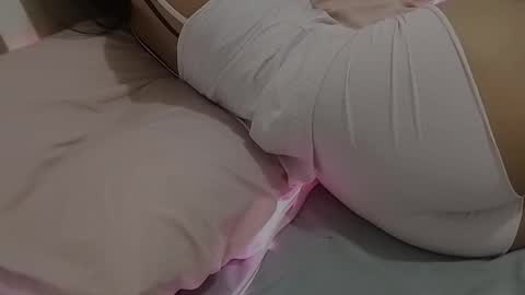 mimi2344 online show from March 1, 11:59 pm