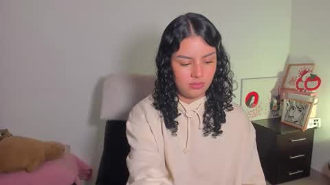 Mimii  online show from April 13, 11:49 pm