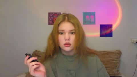 hi Im Mina  online show from May 6, 2:04 am