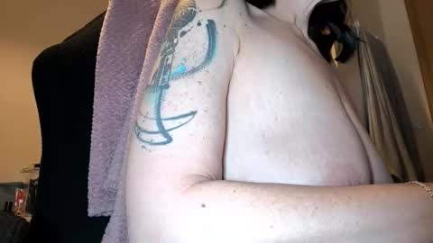 MinaMask online show from March 18, 9:53 pm