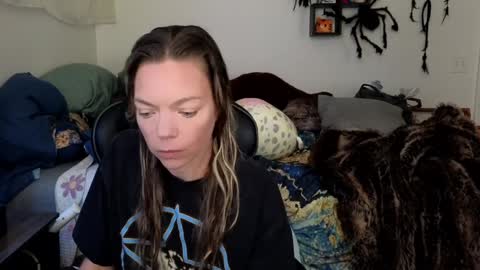 Snapshot of mindymars chatting on January 20, 3:39 pm Mindy Mars online show from January 20, 3:39 pm