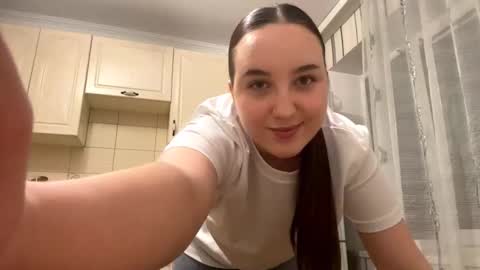 Snapshot of minervareddoch chatting on October 14, 9:50 pm Daisy online show from October 14, 9:50 pm