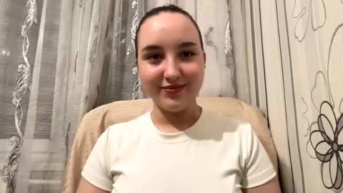 Snapshot of minervareddoch chatting on October 17, 9:18 pm Daisy online show from October 17, 9:18 pm