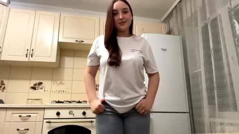 Snapshot of minervareddoch chatting on October 26, 5:52 pm Daisy online show from October 26, 5:52 pm