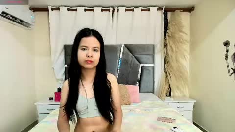 minilove_01 online show from May 2, 12:19 pm