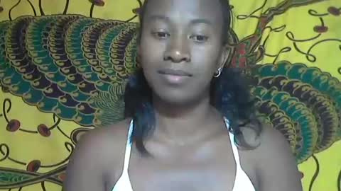Snapshot of minouch211907 chatting on October 12, 1:13 pm minouch211907 online show from October 12, 1:13 pm