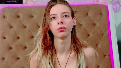 mira_lynxx online show from November 13, 5:17 am