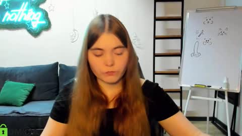 miraa_bloom online show from January 12, 2:22 pm