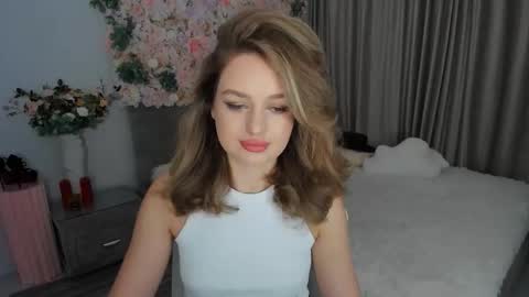 Emma online show from October 7, 7:40 pm