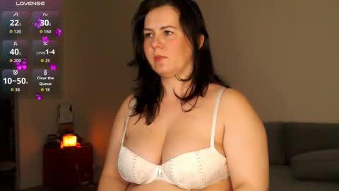 Meera online show from March 14, 10:00 pm