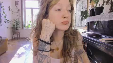 miranda2_0 online show from November 19, 7:41 am