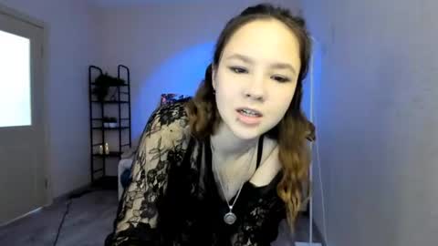 miranda_holms online show from June 13, 3:48 am