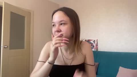 miranda_holms online show from July 8, 5:09 am