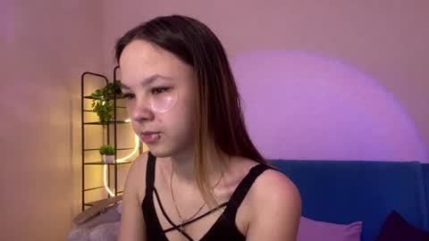 miranda_holms online show from July 21, 5:08 am