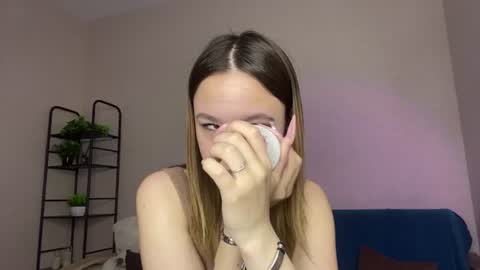 miranda_holms online show from July 3, 5:46 am