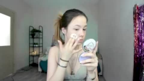 miranda_holms online show from June 11, 3:36 am