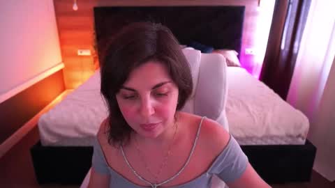 Snapshot of mirandawarm chatting on September 18, 7:40 am Miranda online show from September 18, 7:40 am