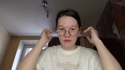 Snapshot of miriamor chatting on February 10, 7:04 am Mira online show from February 10, 7:04 am