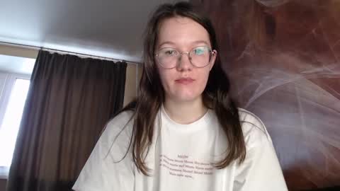 Snapshot of miriamor chatting on January 17, 10:11 am Mira online show from January 17, 10:11 am