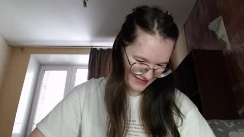 Snapshot of miriamor chatting on February 26, 7:23 am Mira online show from February 26, 7:23 am