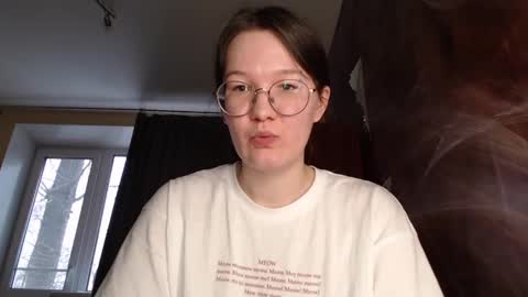 Snapshot of miriamor chatting on January 19, 7:04 am Mira online show from January 19, 7:04 am