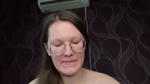 Snapshot of miriamor chatting on October 10, 8:30 am Mira online show from October 10, 8:30 am