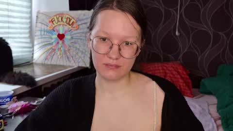 Snapshot of miriamor chatting on October 6, 8:31 am Mira online show from October 6, 8:31 am