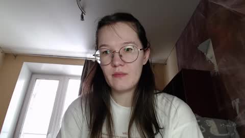 Snapshot of miriamor chatting on February 27, 7:23 am Mira online show from February 27, 7:23 am