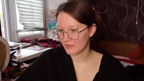 Snapshot of miriamor chatting on October 13, 9:01 am Mira online show from October 13, 9:01 am