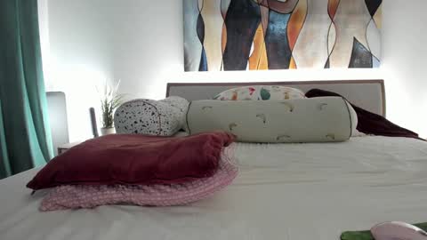 Eva online show from November 24, 6:43 pm