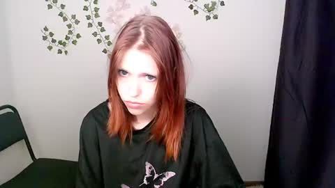 misaki_chan_ online show from June 11, 12:32 am
