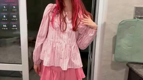 Molly online show from October 3, 6:35 pm