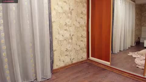 mishapallmer online show from November 24, 10:28 am