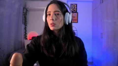 KRAVE  online show from February 9, 11:51 pm