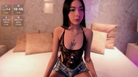 mishell_1 online show from December 16, 11:49 am