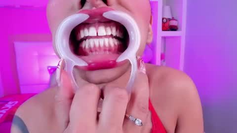 Allison online show from July 8, 11:12 am