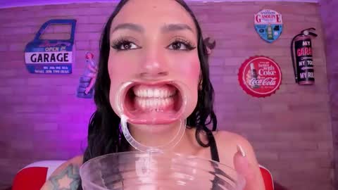 Evangeline online show from December 5, 2:55 am