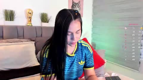 miss__jones_ online show from June 24, 3:27 am