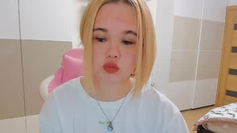 miss__selena online show from February 9, 2:40 pm