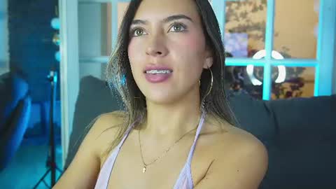 Zoe online show from June 25, 6:42 pm
