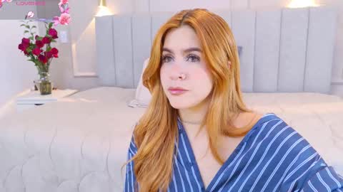 Snapshot of miss_carrot chatting on October 17, 2:53 pm julieta online show from October 17, 2:53 pm