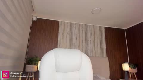 CANDELA CASTRO  online show from February 24, 12:59 pm