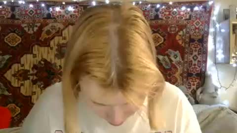 Elis online show from June 15, 11:10 am